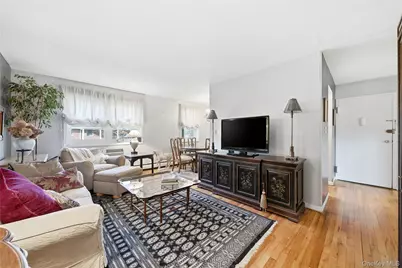 297 Merrick Road #D 1, Amityville, NY 11701 - Photo 5