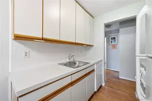 297 Merrick Rd, Amityville, NY 11701 - Photo 11