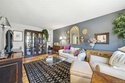 297 Merrick Road #D 1, Amityville, NY 11701 - Photo 7