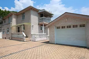 265-04 79th Ave, Glen Oaks, NY 11004 - Photo 35