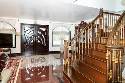 265-04 79th Avenue, Glen Oaks, NY 11004 - Photo 5