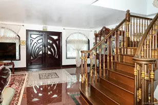 265-04 79th Ave, Glen Oaks, NY 11004 - Photo 5