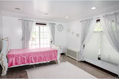 265-04 79th Avenue, Glen Oaks, NY 11004 - Photo 19