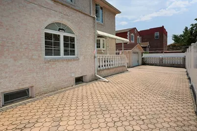 265-04 79th Avenue, Glen Oaks, NY 11004 - Photo 31