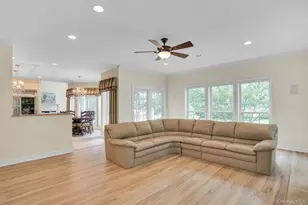 7 Dorm Ct, East Setauket, NY 11733 - Photo 19