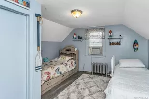 130 E Fairview Ave, Valley Stream, NY 11580 - Photo 15