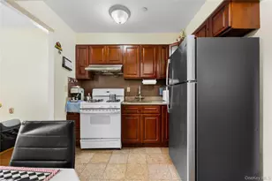 58-11 183rd St, Fresh Meadows, NY 11365 - Photo 7