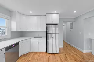 135-26 219th St, Springfield Gardens, NY 11413 - Photo 3