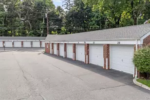 74 Edwards St, Roslyn Heights, NY 11577 - Photo 15