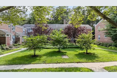 74 Edwards Street #2B, Roslyn Heights, NY 11577 - Photo 13