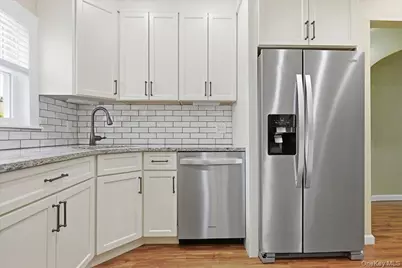 166 Beech Street, Floral Park, NY 11001 - Photo 15