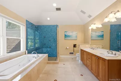 11 Grace Lane, Huntington, NY 11743 - Photo 19