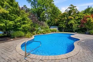 11 Grace Ln, Huntington, NY 11743 - Photo 25