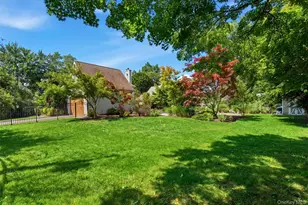 11 Grace Ln, Huntington, NY 11743 - Photo 27