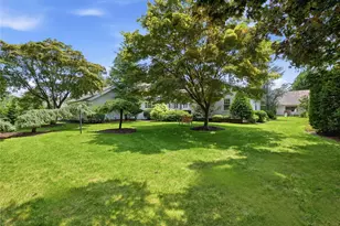 278 Stewart Ave, Garden City, NY 11530 - Photo 29