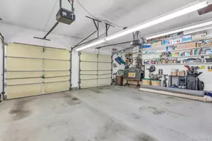 100 Middlesex Ave, Oakdale, NY 11769 - Photo 29