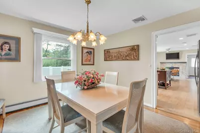 100 Middlesex Avenue, Oakdale, NY 11769 - Photo 11