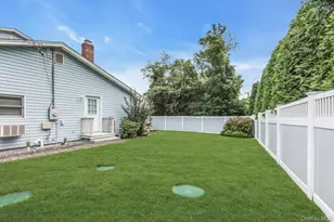 100 Middlesex Ave, Oakdale, NY 11769 - Photo 33