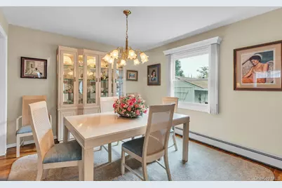 100 Middlesex Avenue, Oakdale, NY 11769 - Photo 9