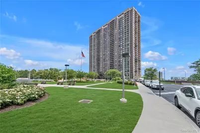 271-10 Grand Central Parkway #9F, Floral Park, NY 11005 - Photo 29