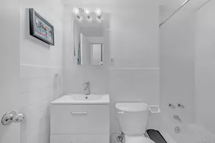 4901 Henry Hudson Pkwy W, Bronx, NY 10471 - Photo 15