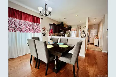 149 Windward Court S, Port Jefferson, NY 11777 - Photo 5