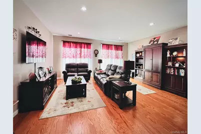 149 Windward Court S, Port Jefferson, NY 11777 - Photo 7