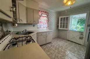 104-29 37th Dr, Corona, NY 11368 - Photo 11