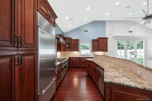 2553 Motor Pkwy, Ronkonkoma, NY 11779 - Photo 13