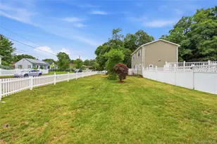14 Nevada Rd, West Babylon, NY 11704 - Photo 17