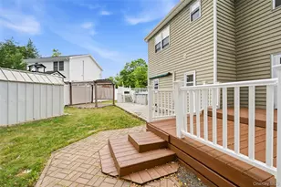 14 Nevada Rd, West Babylon, NY 11704 - Photo 23