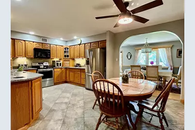 19 Sandpiper Lane, Coram, NY 11727 - Photo 7