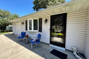 19 Sandpiper Ln, Coram, NY 11727 - Photo 25