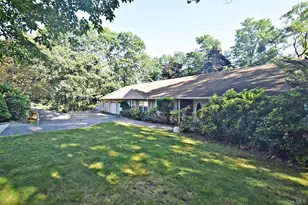 29 Ivy Hill Dr, Smithtown, NY 11787 - Photo 3