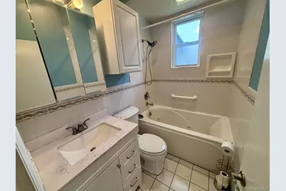 42 Bella Vista Avenue, Glen Head, NY 11542 - Photo 7