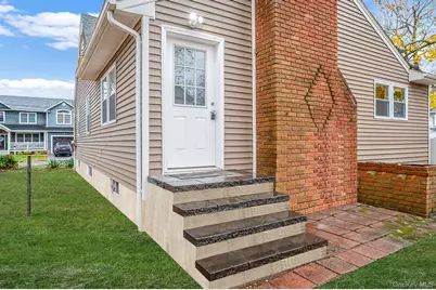 1316 6th Street, West Babylon, NY 11704 - Photo 5