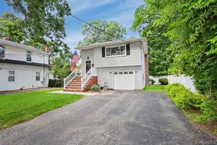 555 N Windsor Ave, Brightwaters, NY 11718 - Photo 3