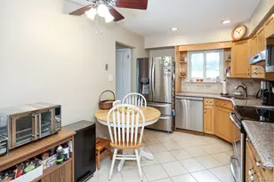 555 N Windsor Ave, Brightwaters, NY 11718 - Photo 11