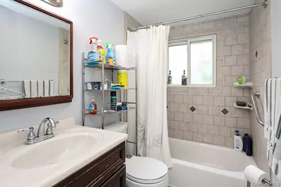 555 N Windsor Avenue, Brightwaters, NY 11718 - Photo 23