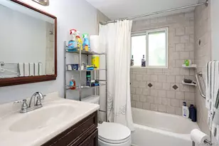 555 N Windsor Ave, Brightwaters, NY 11718 - Photo 23