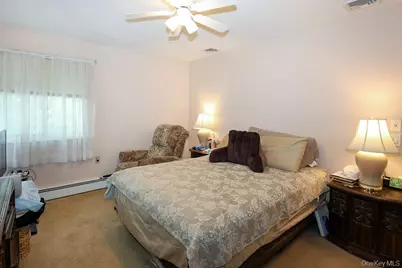555 N Windsor Avenue, Brightwaters, NY 11718 - Photo 15