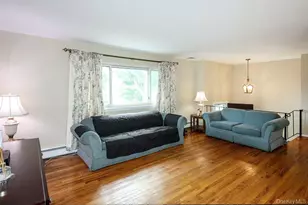 555 N Windsor Ave, Brightwaters, NY 11718 - Photo 7