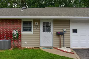 179 Ventry Ct, Ridge, NY 11961 - Photo 3