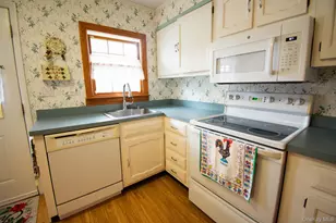 179 Ventry Ct, Ridge, NY 11961 - Photo 9