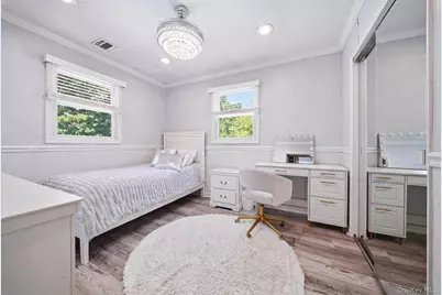 422 Park Lane, Massapequa Park, NY 11762 - Photo 13