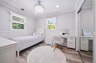 422 Park Ln, Massapequa Park, NY 11762 - Photo 13