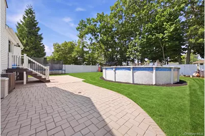 422 Park Lane, Massapequa Park, NY 11762 - Photo 5