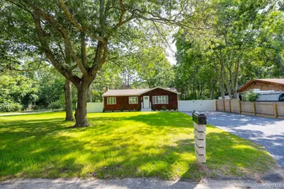 18 Easterly Road, Hampton Bays, NY 11946 - Photo 9