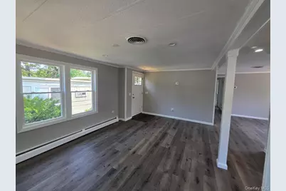 309-15 Fanning Boulevard, Riverhead, NY 11901 - Photo 7