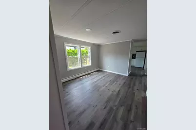 309-15 Fanning Boulevard, Riverhead, NY 11901 - Photo 15